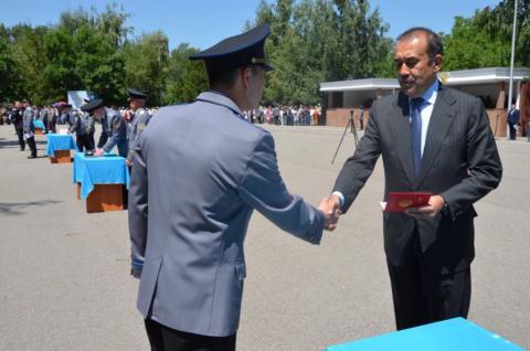 ۇقك اكادەمياسى جيىرماسىنشى تۇلەكتەرىن شىعارىپ سالدى