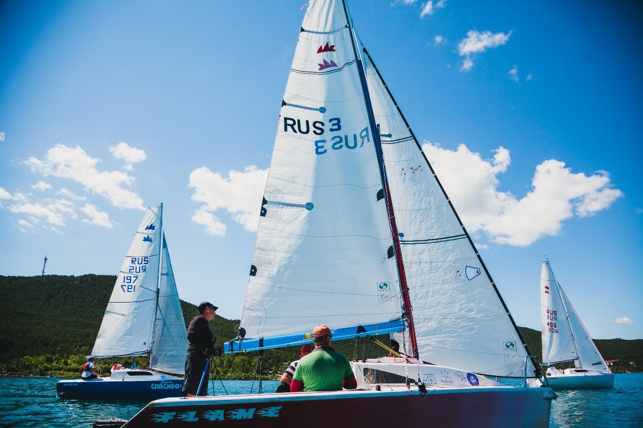 اقمولالىق جەلكەنشىلەر – جۇلدەگەرلەر قاتارىندا