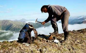 بۋرابايدا جاس گەولوگتار باس قوستى