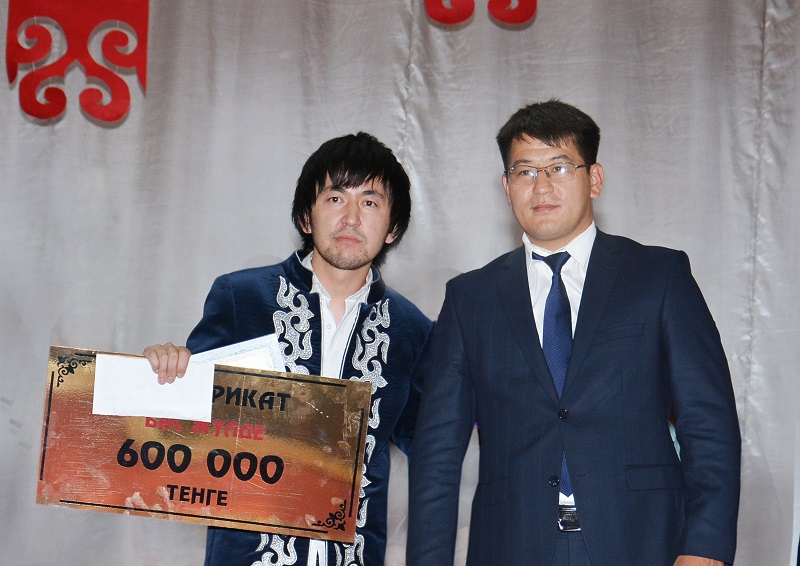 سولتۇستىك قازاقستاندا وتكەن ايتىستا پاۆلودارلىق اقىن باس جۇلدە يەلەندى