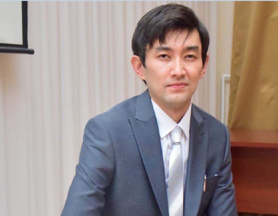 اكە قاباعى ءھام بوسبەلبەۋلىك