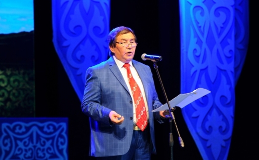 اقىننىڭ پاسپورتى – ازاماتتىق ليريكاسى