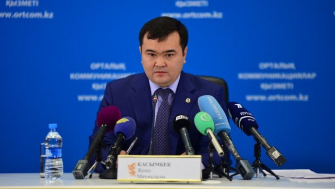 جەڭىس قاسىمبەك كولىك سالاسىنىڭ قىزمەتكەرلەرىن كاسىبي مەرەكەلەرىمەن قۇتتىقتادى