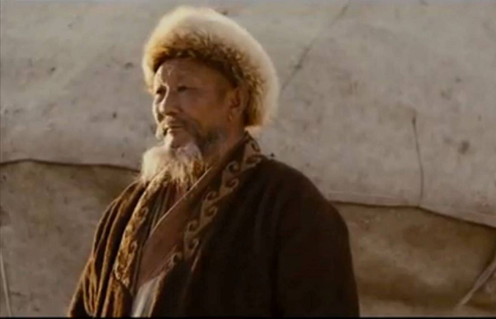 التىن اياقتان سۋ ىشكەن اقساقال