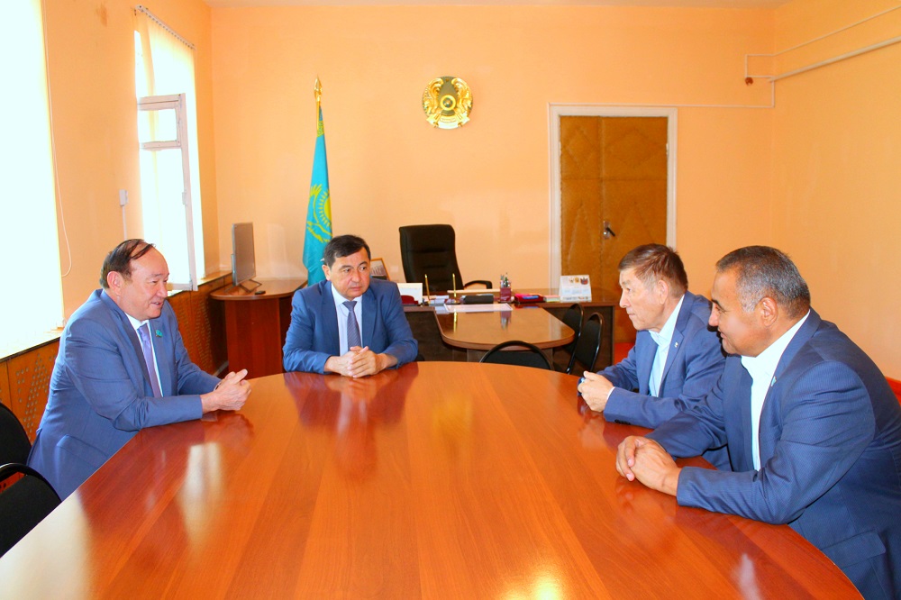 ماقتاارال اۋدانىنا سەناتور ءالي بەكتاەۆ ءىس-ساپارمەن كەلدى