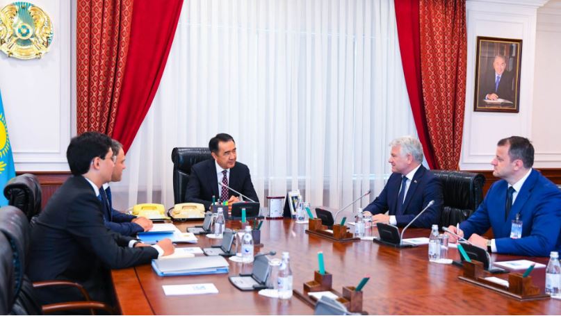 ب. ساعىنتاەۆ قازاقستانداعى بەلارۋس رەسپۋبليكاسىنىڭ توتەنشە جانە وكىلەتتى ەلشىسىمەن كەزدەسۋ وتكىزدى