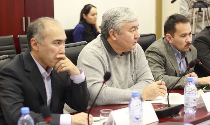 ميحايل ماكسيموۆ. ەكونوميكانىڭ وسۋىنە باعانى تۇراقتاندىرۋ ارقىلى قول جەتكىزۋ
