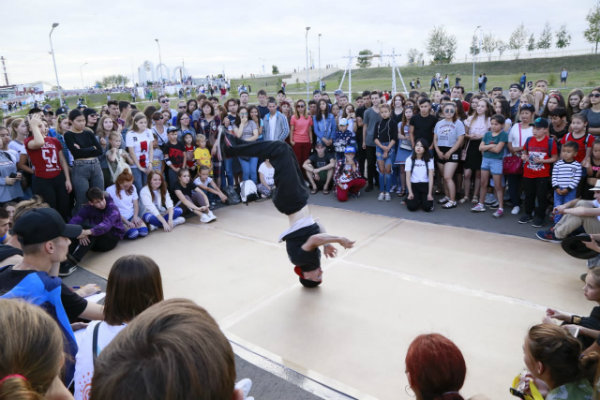 قوستانايدا دۇنيەجۇزىلىك جاستار كۇنى جارقىن شارالارمەن اتالىپ ءوتتى