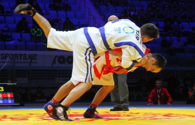 شەتەلدىك تورەشىلەر Qazaq kuresi-نەن ازيا چەمپيوناتىندا تورەلىك ەتەتىن بولادى