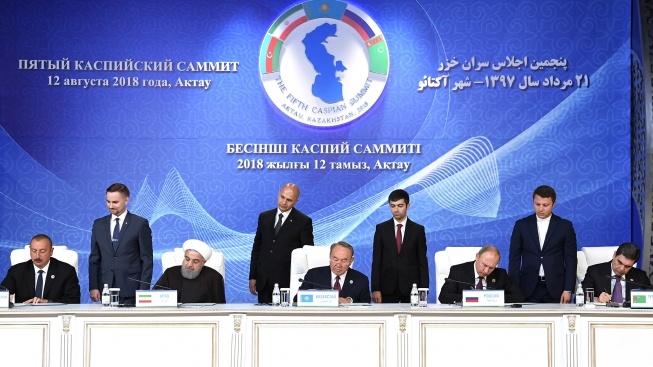 بەس ەلدىڭ مورىمەن بەكىتىلگەن قۇجات