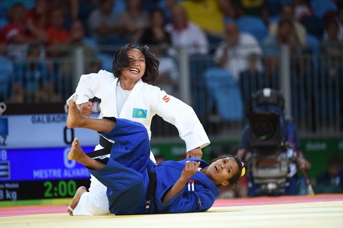 دزيۋدوشى قىزدار ءۇش جۇلدە الۋدى كوزدەۋدە