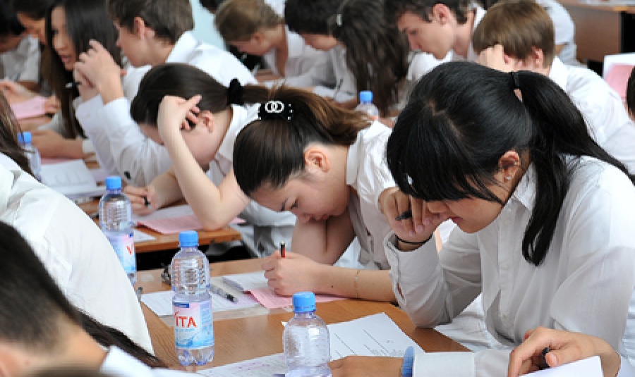 قازاقستاندا ەكىنشى رەت ۇبت تاپسىرۋ باستالدى