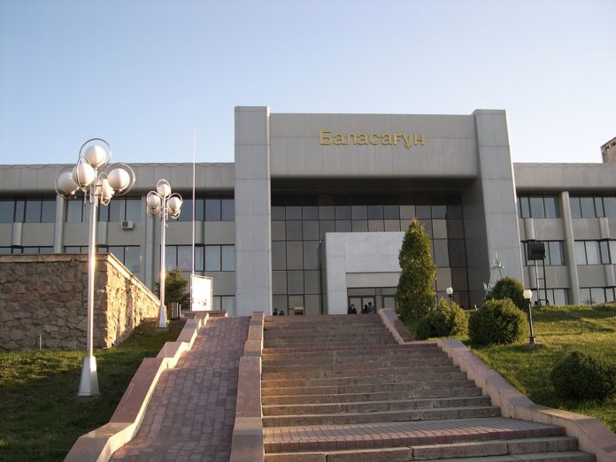 جامبىل فيلارمونياسىنا كەنەن ەسىمى بەرىلدى