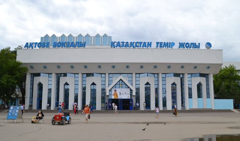 اقتوبەدەگى ۆوكزال ماڭى ماسكۇنەمدەر مەن قاڭعىباستارعا تولى