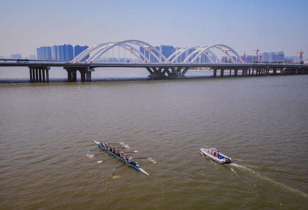 استانادا «تاڭعاجايىپ قىتاي» اتتى فوتوكورمە اشىلدى (فوتو)