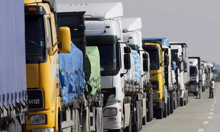 وزبەكستانعا قازاقستان ارقىلى وتەتىن اۆتوكولىك اعىنى كوبەيدى