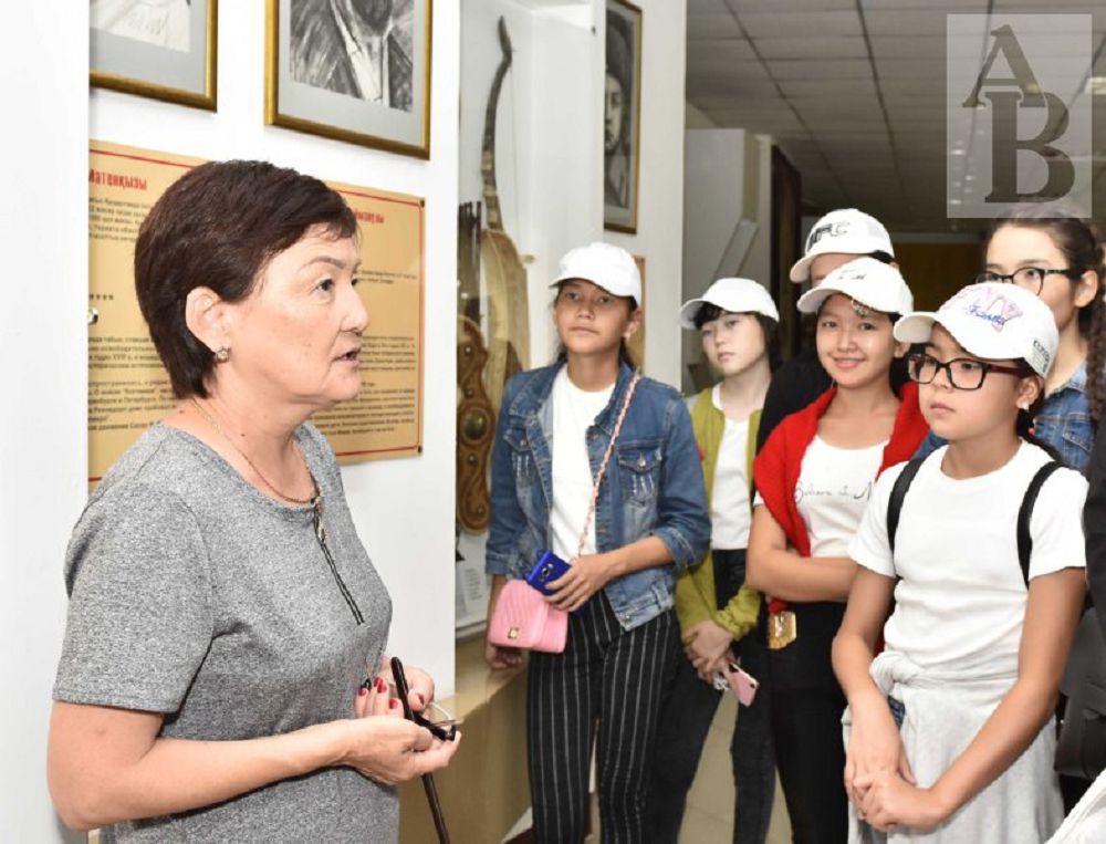 اقتوبەگە قاراعاندى وبلىسىنان مەكتەپ وقۋشىلارى مەن جەتەك­شىلەردەن قۇرىلعان توپ كەلدى