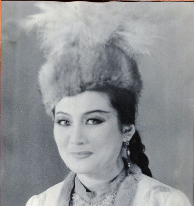 تورعىن تاسىبەكوۆا: تۇلعالار ءتالىمىن كوپ كوردىم