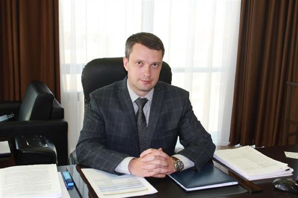 «سك-فارماتسيا» كومپانياسىنىڭ ەكس باسشىسى ماكسيم كاساتكيندى ءۇي قاماقتا ۇستاۋ مەرزىمى ۇزارتىلدى