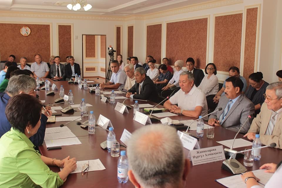 ماڭعىستاۋدا  قوعامدىق كەڭەستەر مۇشەلەرىنىڭ ءبىرىنشى سەزى ءوتتى