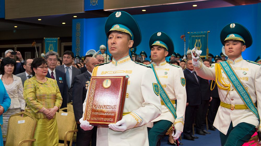 كونستيتۋتسيوناليزم: قازاقستاندىق دامۋ جولى