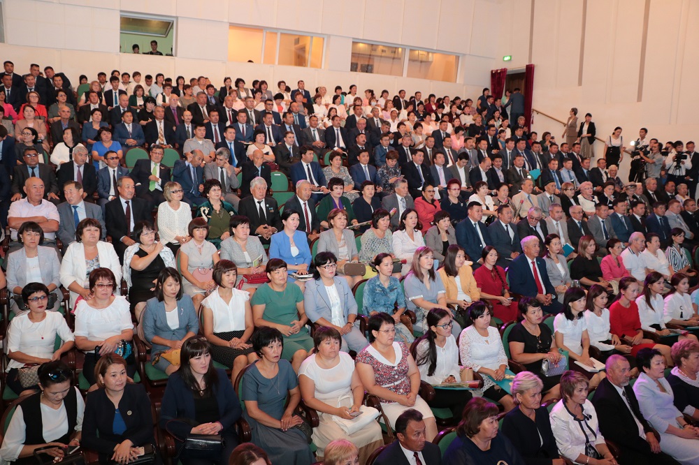 اق جايىق ۇستازدارى فينليانديادا ءبىلىم جەتىلدىرەدى