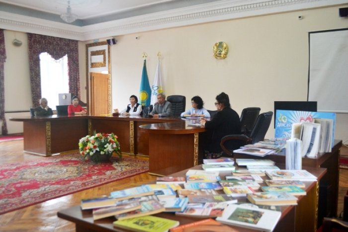 دەپۋتاتتار الماتىدا «بەلسەندى ۇزاق ءومىر ءسۇرۋ» ورتالىعىن ارالادى