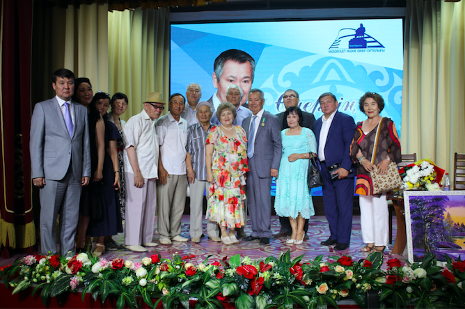 ورالدا قوعام قايراتكەرى قۇجىرعالي تولەۋىشەۆپەن كەزدەسۋ كەشى ءوتتى