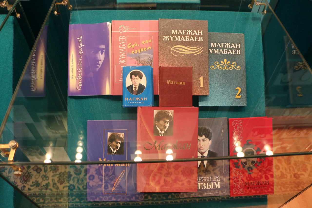 ماعجان جۇماباەۆتىڭ ولەڭدەرى ازەربايجان تىلىنە اۋدارىلدى