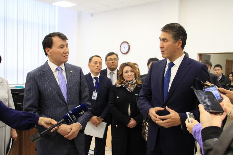 اسەت يسەكەشەۆ پەن اليك شپەكباەۆ استاناداعى Ikomek جەدەل əرەكەت ورتالىعىنا باردى