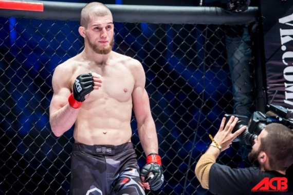 ەرەجەسىز جەكپە-جەك شەبەرى يۋسۋف رايسوۆ الماتىعا كەلدى