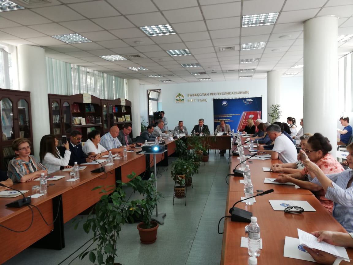 الماتىدا كونستيتۋتسيا كۇنىنە ارنالعان دوڭگەلەك ۇستەل ءوتتى