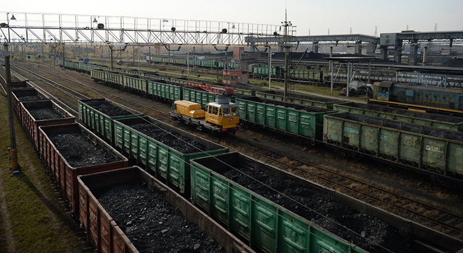 تەمىر جولدا كومىر تاسىمالىنا مولشەرلەمە كوتەرىلمەيدى 