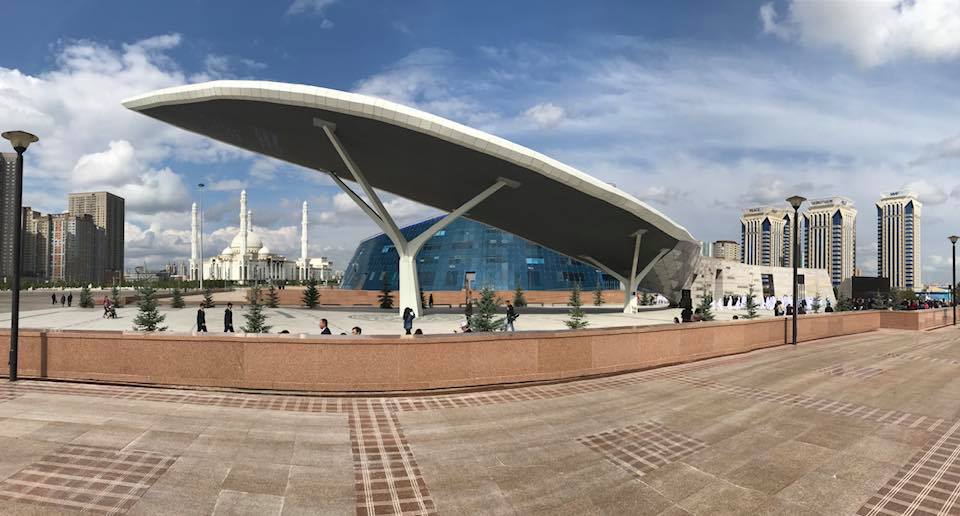 ەلباسى «بەيبىتشىلىك قابىرعاسى» مونۋمەنتىنىڭ اشىلۋ سالتاناتىنا قاتىستى