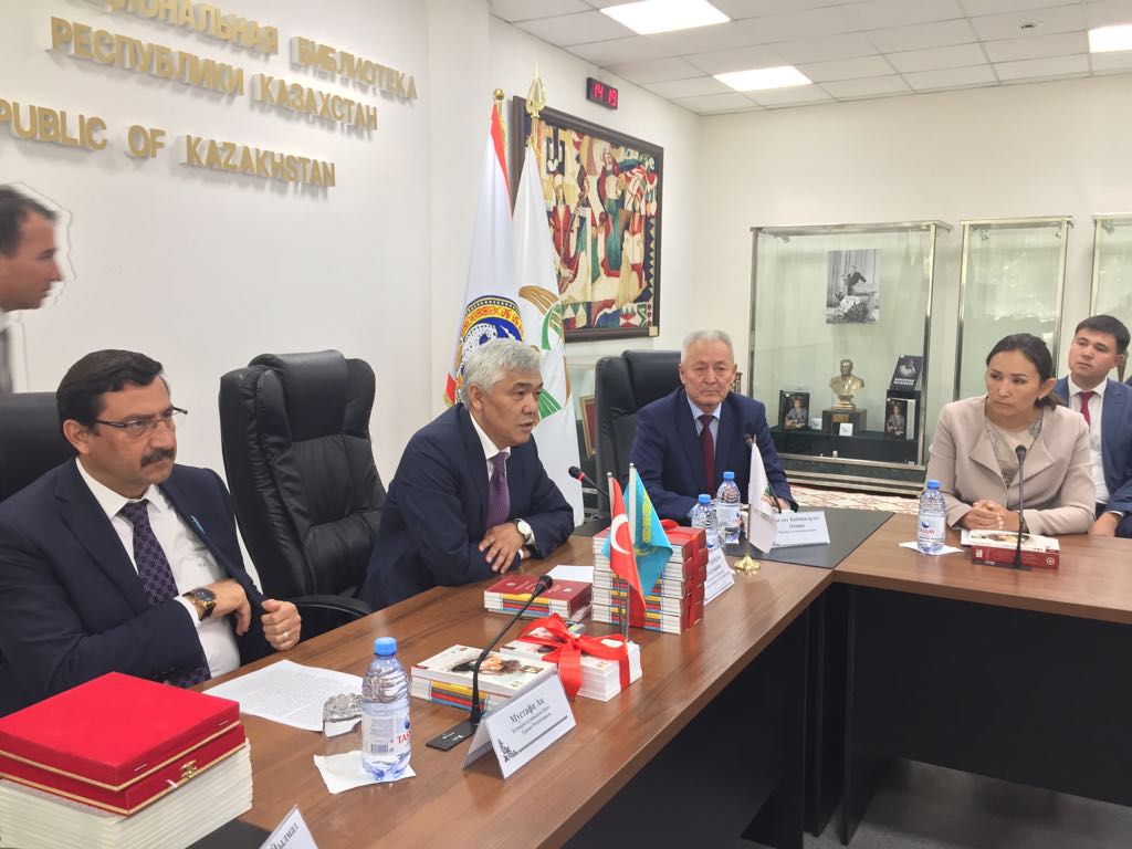 قازاق قالامگەرلەرىنىڭ تۇرىك تىلىنە اۋدارىلعان كىتاپتارى تانىستىرىلدى