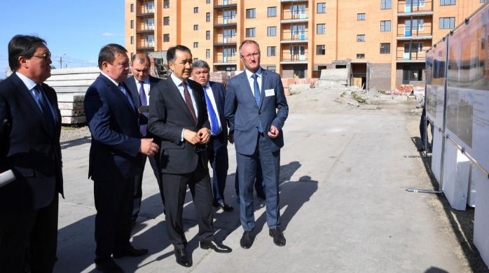 ب. ساعىنتاەۆ سولتۇستىك قازاقستان وبلىسىنىڭ تۇرعىن ءۇي قۇرىلىسى نىساندارىن ارالادى