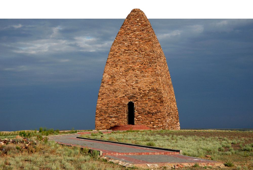  «قوزى كورپەش-بايان سۇلۋ» كەسەنەسىنە كەلۋشىلەر كوپ