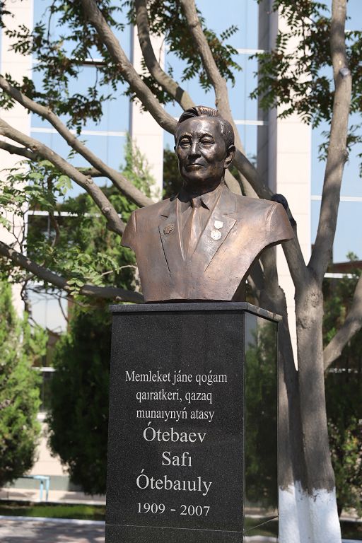 اقتاۋدا سافي وتەباەۆقا بيۋست قويىلدى
