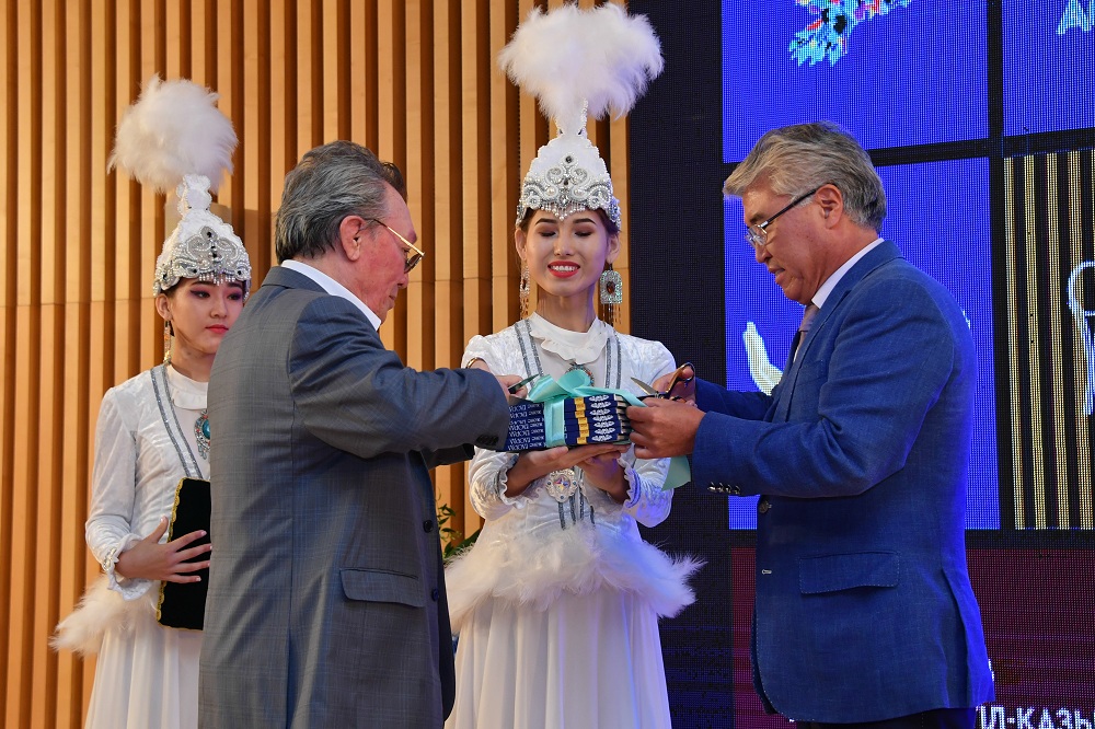 رەسپۋبليكالىق جاس اقىندار اراسىندا وتكەن ءمۇشايرا جەڭىمپازدارى ماراپاتتالدى