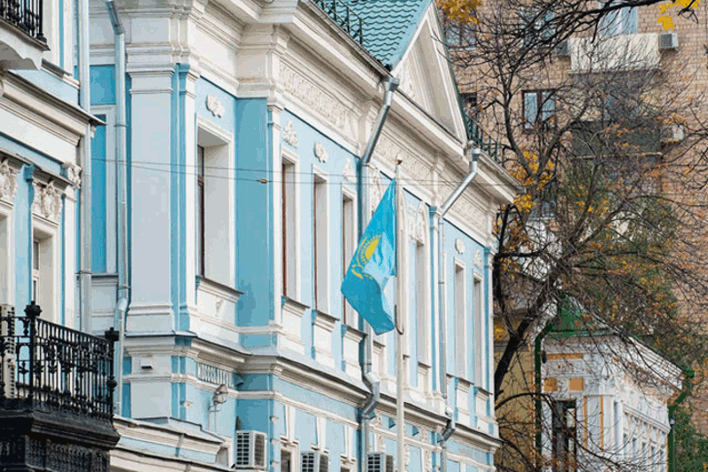 ەلشىلىكتەردىڭ ەلىمىزگە قۇرمەتى قانداي؟