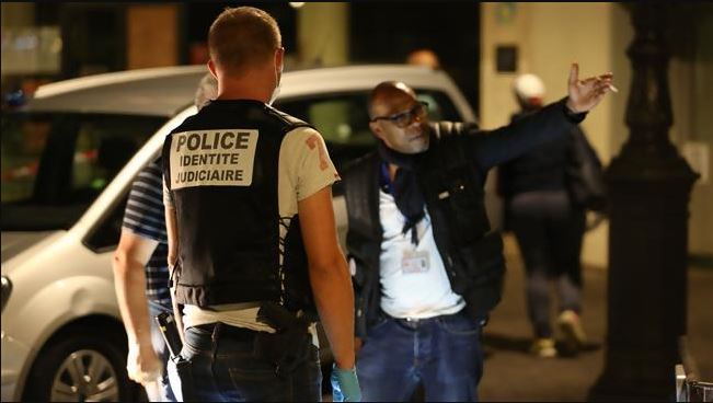 پاريج كوشەسىندە جەتى ادامدى پىشاقتاپ كەتتى