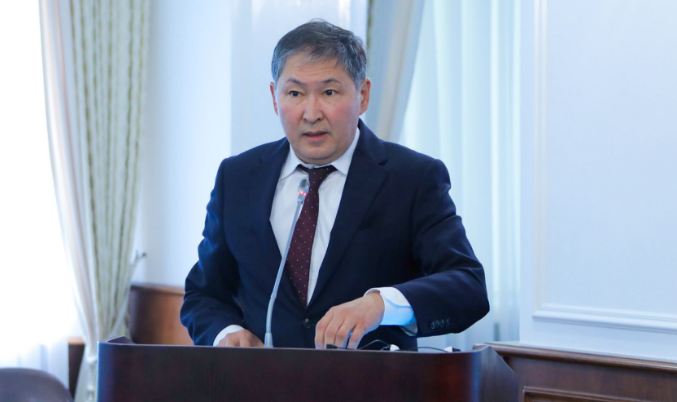 ۇكىمەتتە حالىقتىڭ تسيفرلىق ساۋاتتىلىعىن ارتتىرۋ ماسەلەسى قارالدى