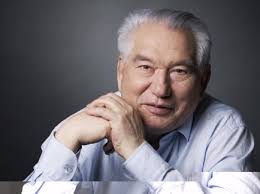 شىڭعىس شىعارمالارىمەن كومكەرىلگەن كەش