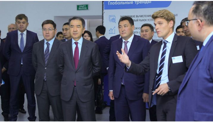 باقىتجان ساعىنتاەۆ پاۆلوداردا تمد-داعى ەڭ ۇلكەن دەرەكتەر ورتالىعىنىڭ جۇمىسىمەن تانىستى