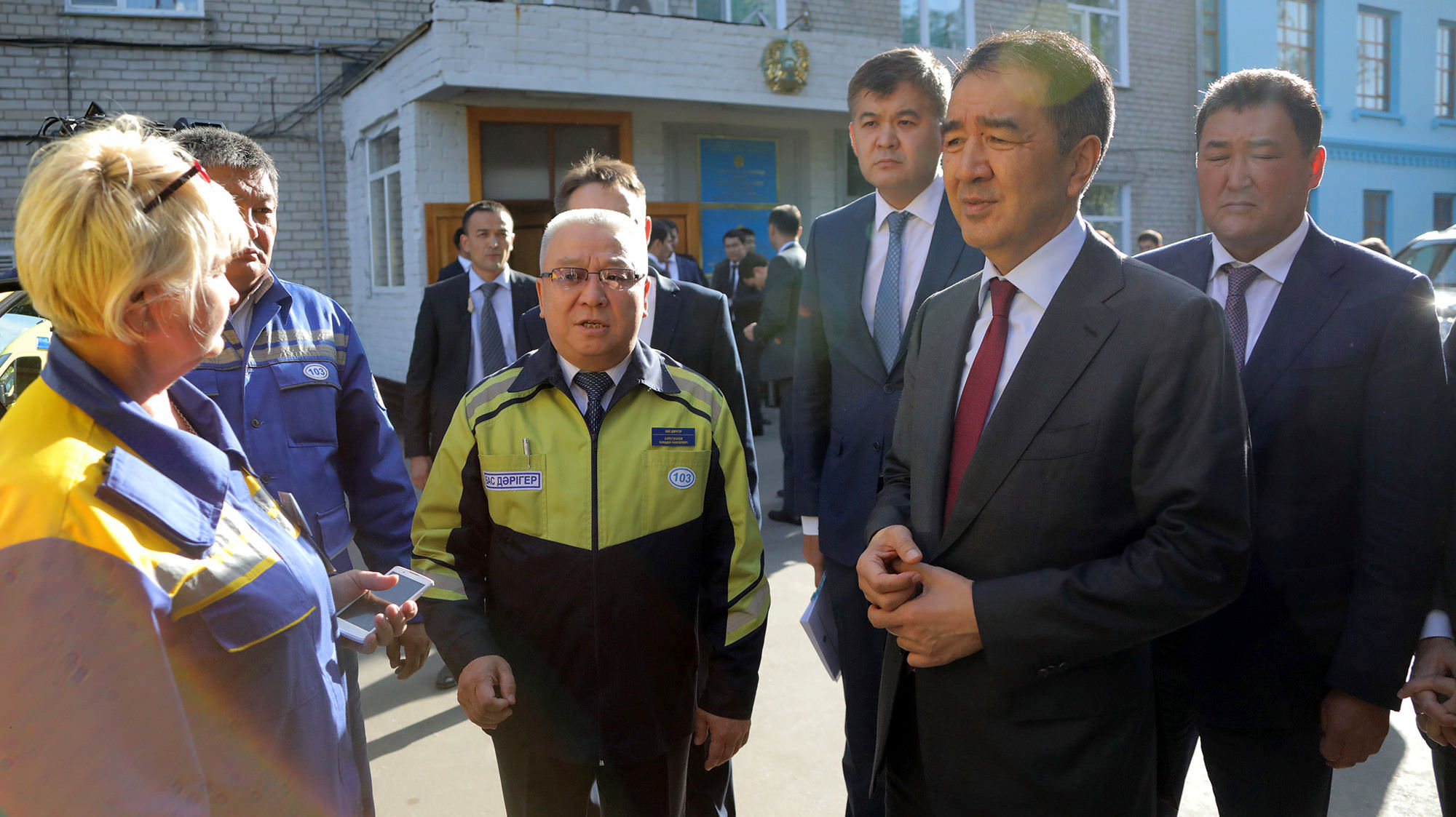 ب. ساعىنتاەۆ مەديتسينالىق قىزمەتتەردى ۇسىنۋ ساپاسىن جاقسارتۋ شارالارىن تالقىلادى