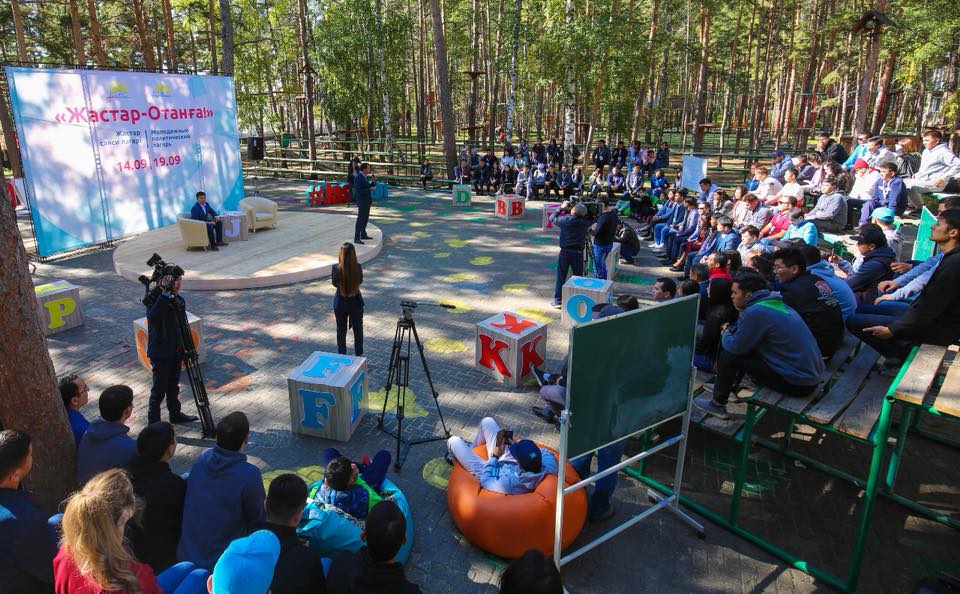 ەلىمىزدىڭ جاس ليدەرلەرى «ۇلتتىق پاتريوتتىق اكتىنە» قول قويدى