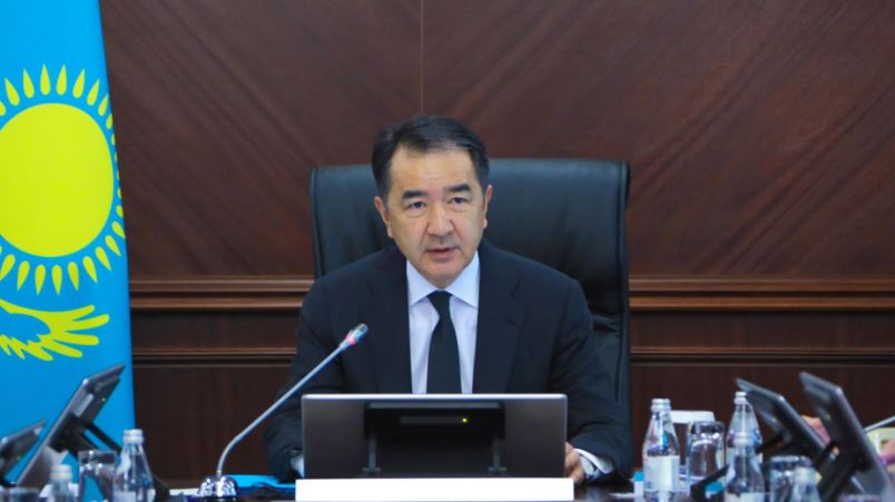 باقىتجان ساعىنتاەۆ ەگىن جيناۋ جۇمىسىن ۋاقىتىلى اياقتاۋدى تاپسىردى 