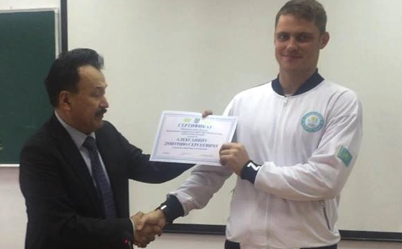 دميتري الەكسانينگە ۋنيۆەرسيتەتتە تەگىن وقۋعا قۇقىق بەرەتىن گرانت تاپسىرىلدى