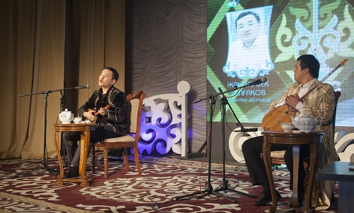 اقىن سارانىڭ 165 جىلدىعىنا ارنالعان ايتىس ءوتتى