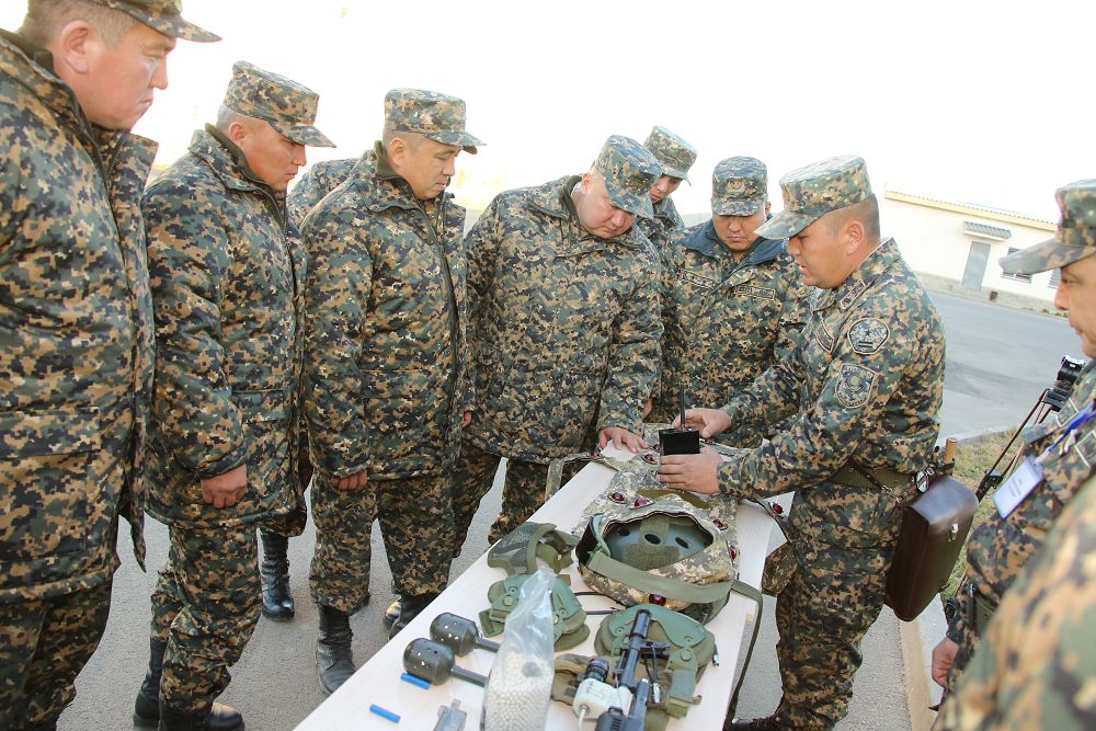 ۇلتتىق ۇلان كومانديرلەرى بىلىكتىلىگىن شىڭدادى